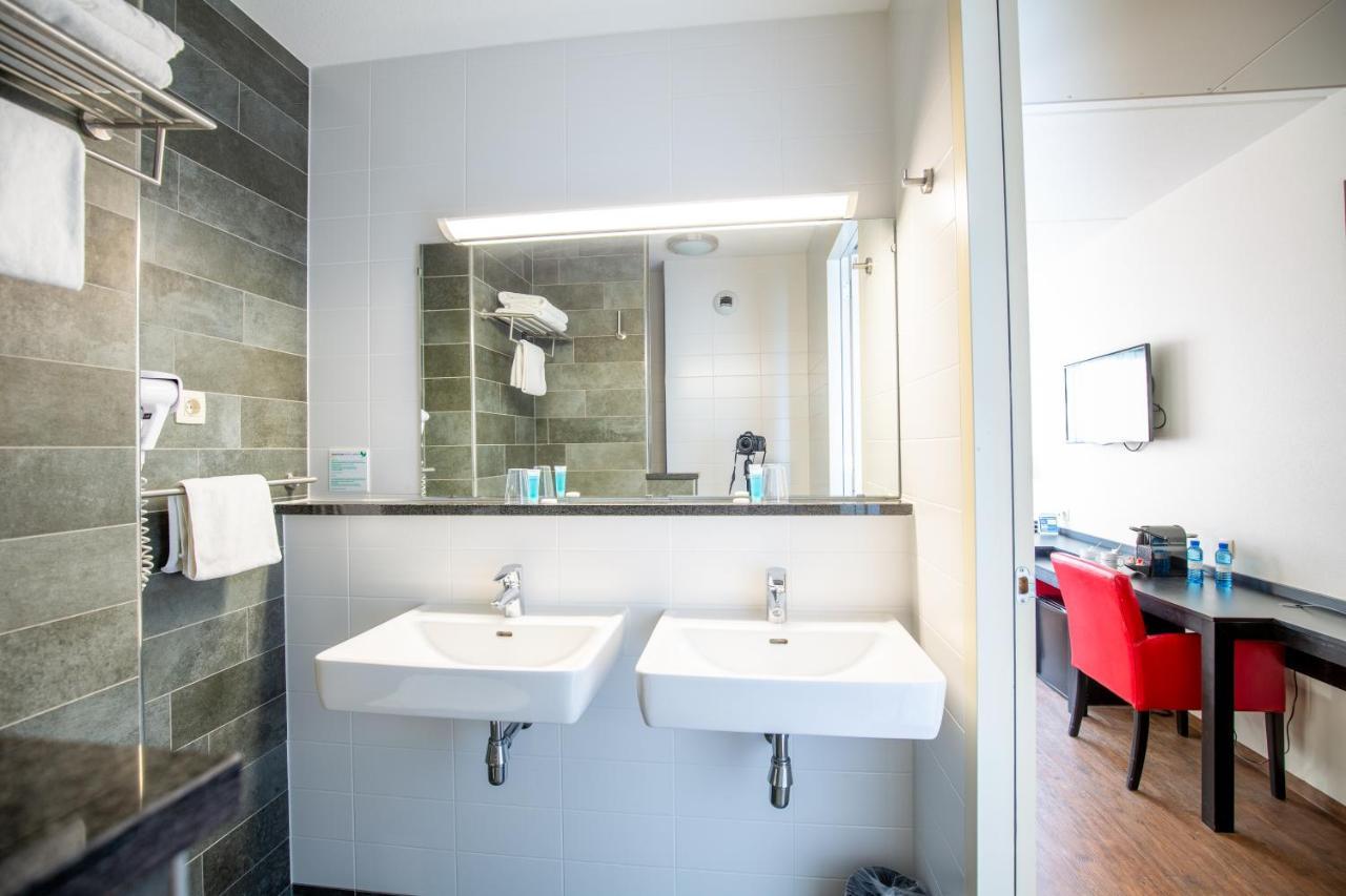 Bastion Hotel Amsterdam Airport Хоофдорп Екстериор снимка