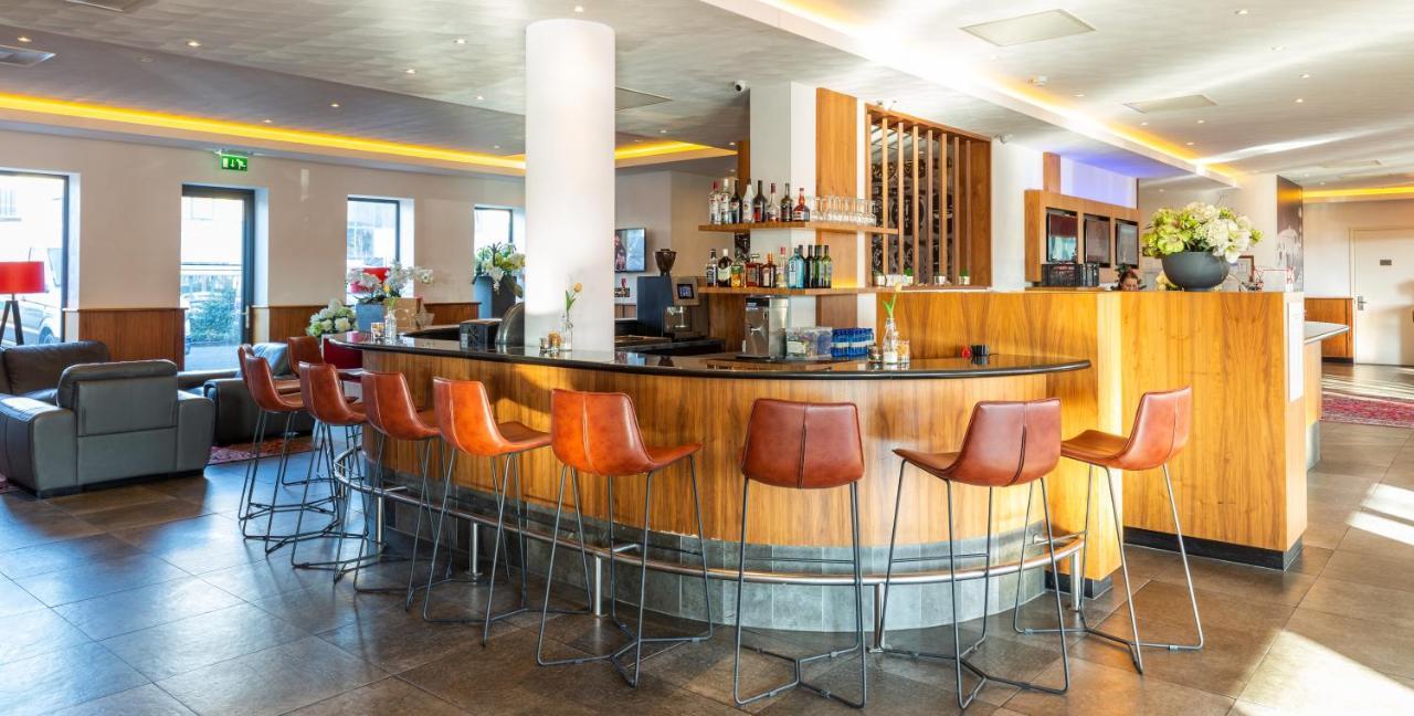 Bastion Hotel Amsterdam Airport Хоофдорп Екстериор снимка