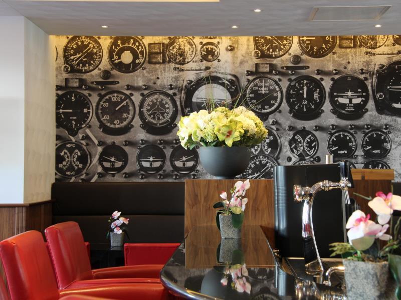 Bastion Hotel Amsterdam Airport Хоофдорп Екстериор снимка