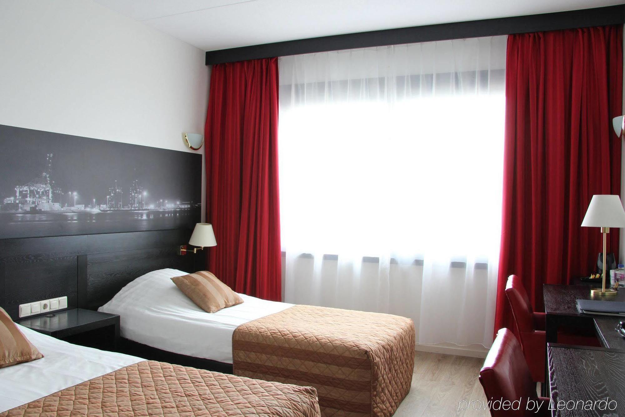 Bastion Hotel Amsterdam Airport Хоофдорп Екстериор снимка