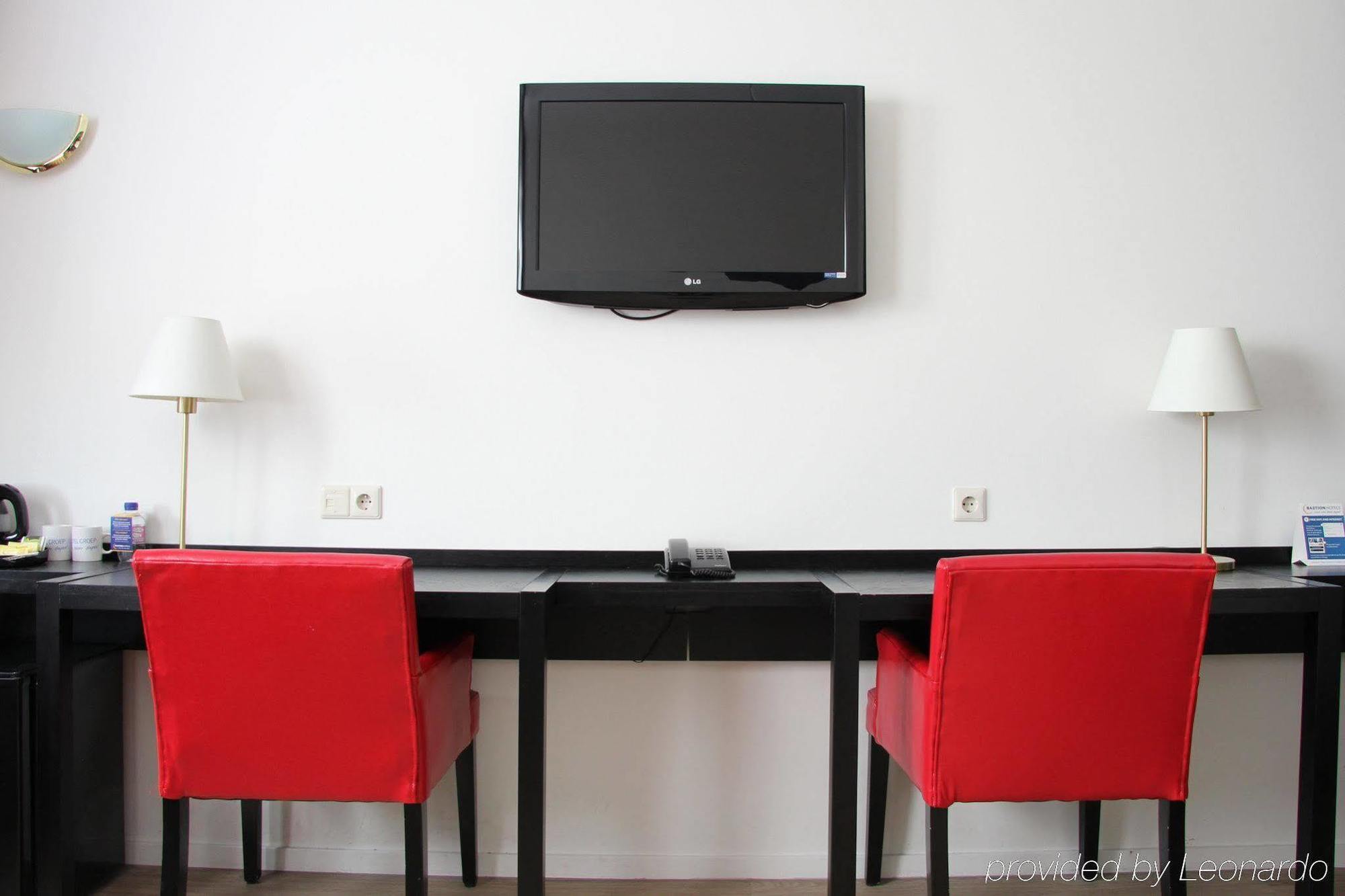 Bastion Hotel Amsterdam Airport Хоофдорп Екстериор снимка