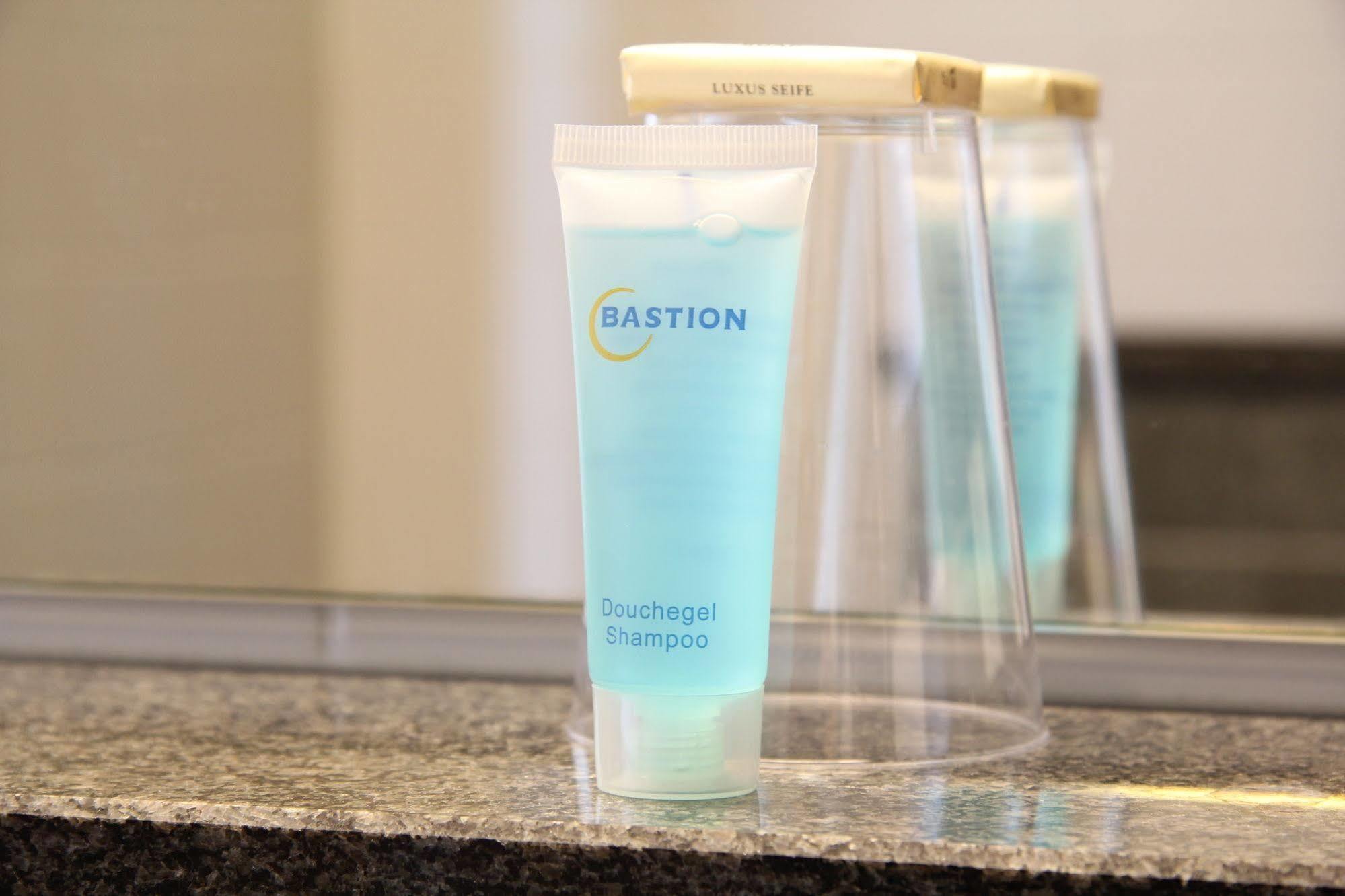Bastion Hotel Amsterdam Airport Хоофдорп Екстериор снимка