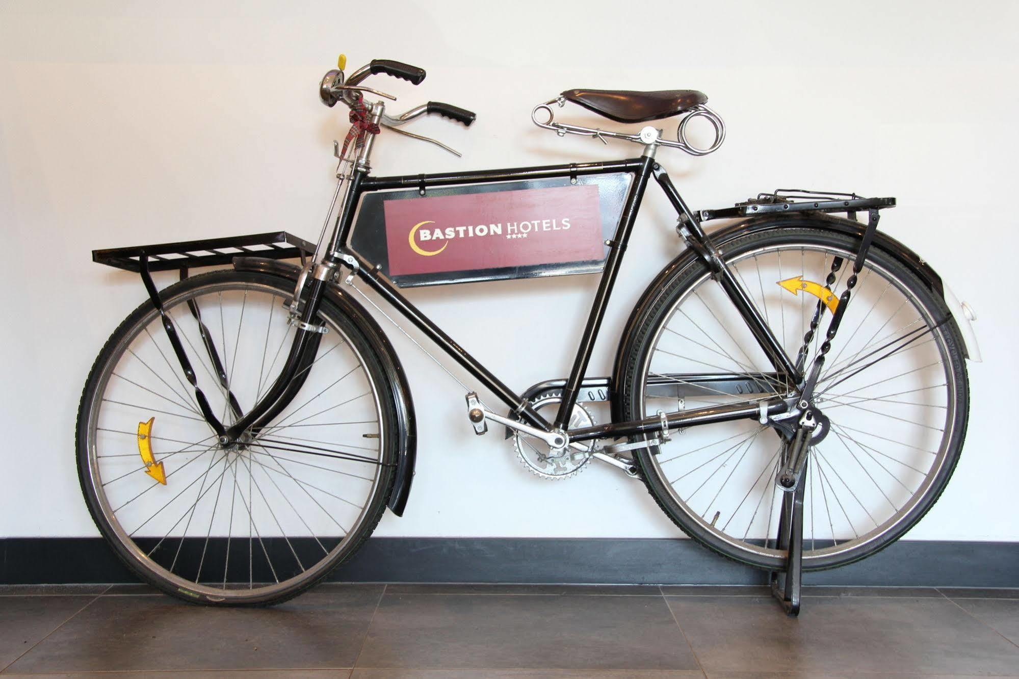Bastion Hotel Amsterdam Airport Хоофдорп Екстериор снимка